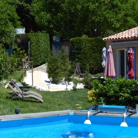 לינה וארוחת בוקר D'hotes L'odalyre מוסטיה-סן-מארי