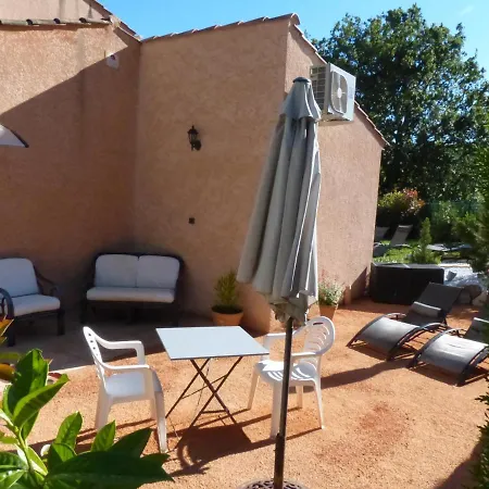 לינה וארוחת בוקר D'hotes L'odalyre מוסטיה-סן-מארי